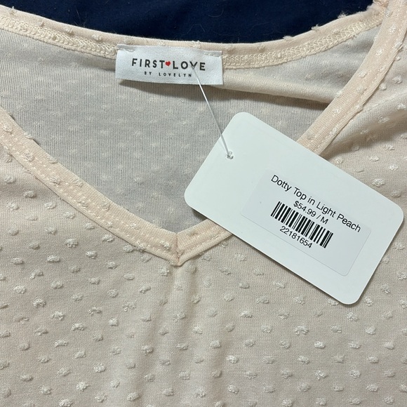 First Love light Peach Top - Picture 2 of 2